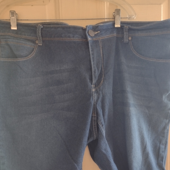 Johnathan Martin Women's plus size short - Picture 1 of 4